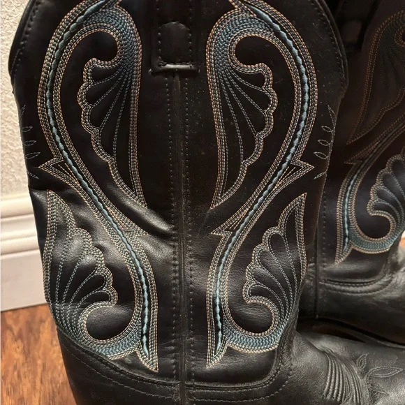 Black Western Cowboy Boots - Picture 2 of 4